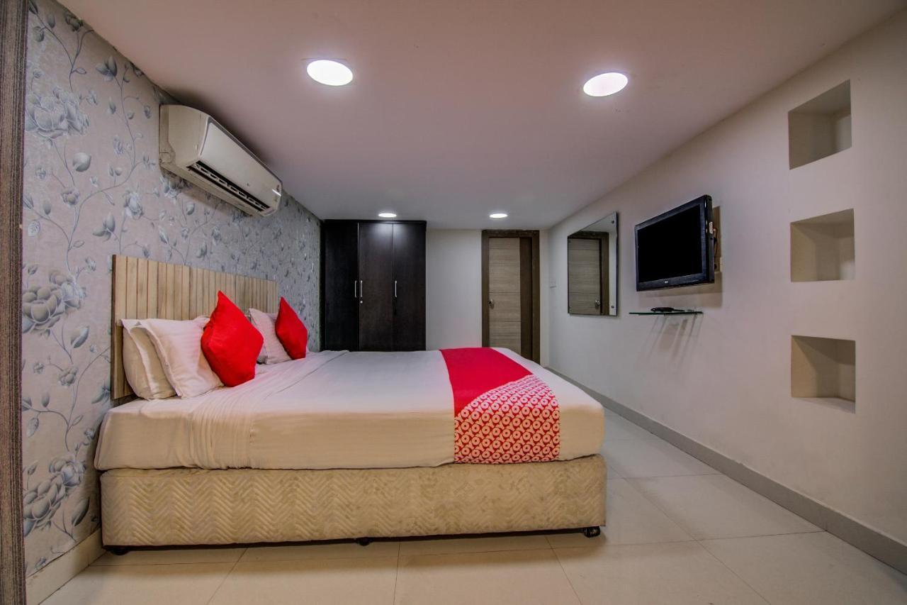 Oyo Hotel 55 Lawsons Bay Jalāripeta 外观 照片
