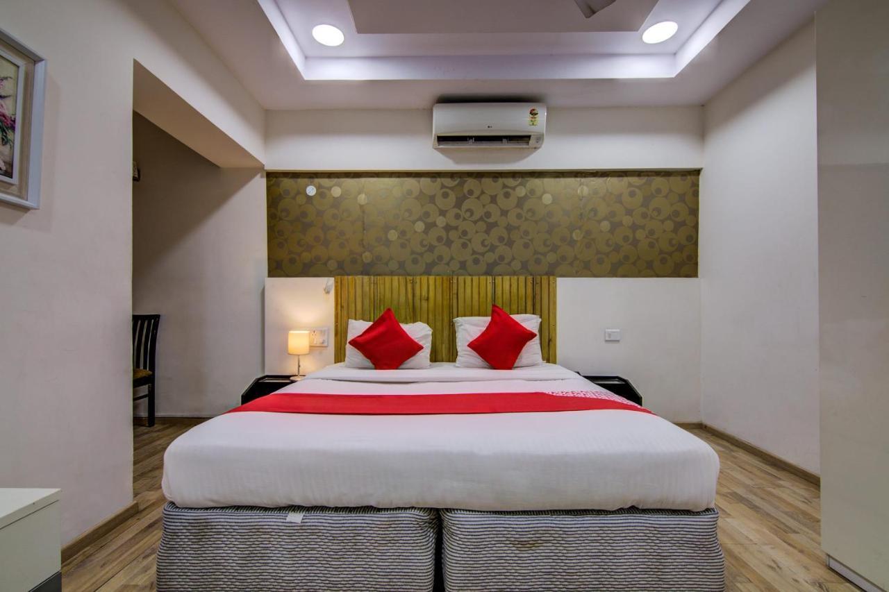 Oyo Hotel 55 Lawsons Bay Jalāripeta 外观 照片